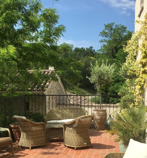 مبيت وإفطار Chantemerle-lès-Grignan Domaine Le Bois Des Dames المظهر الخارجي الصورة